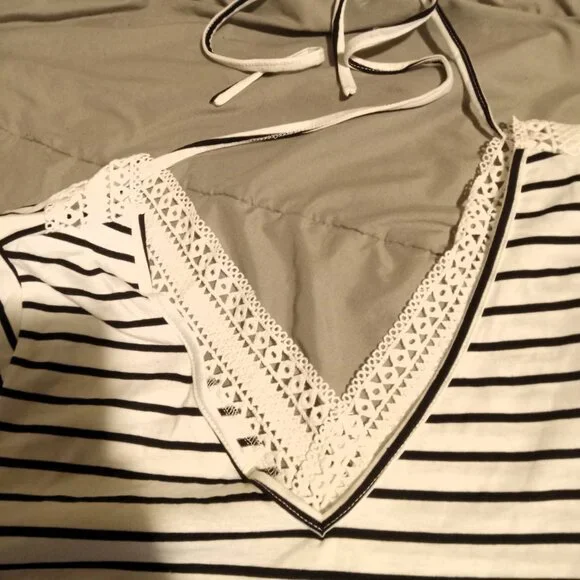 Shein Curve 4XL White / Navy Striped V-Neck 3/4 Sleeve Crochet Detail Halter Tie - Picture 2 of 6